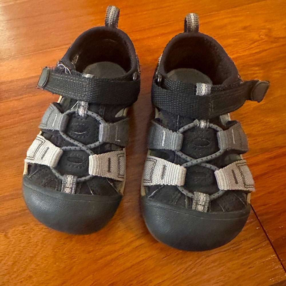 KEEN - toddler sandals (water shoes)